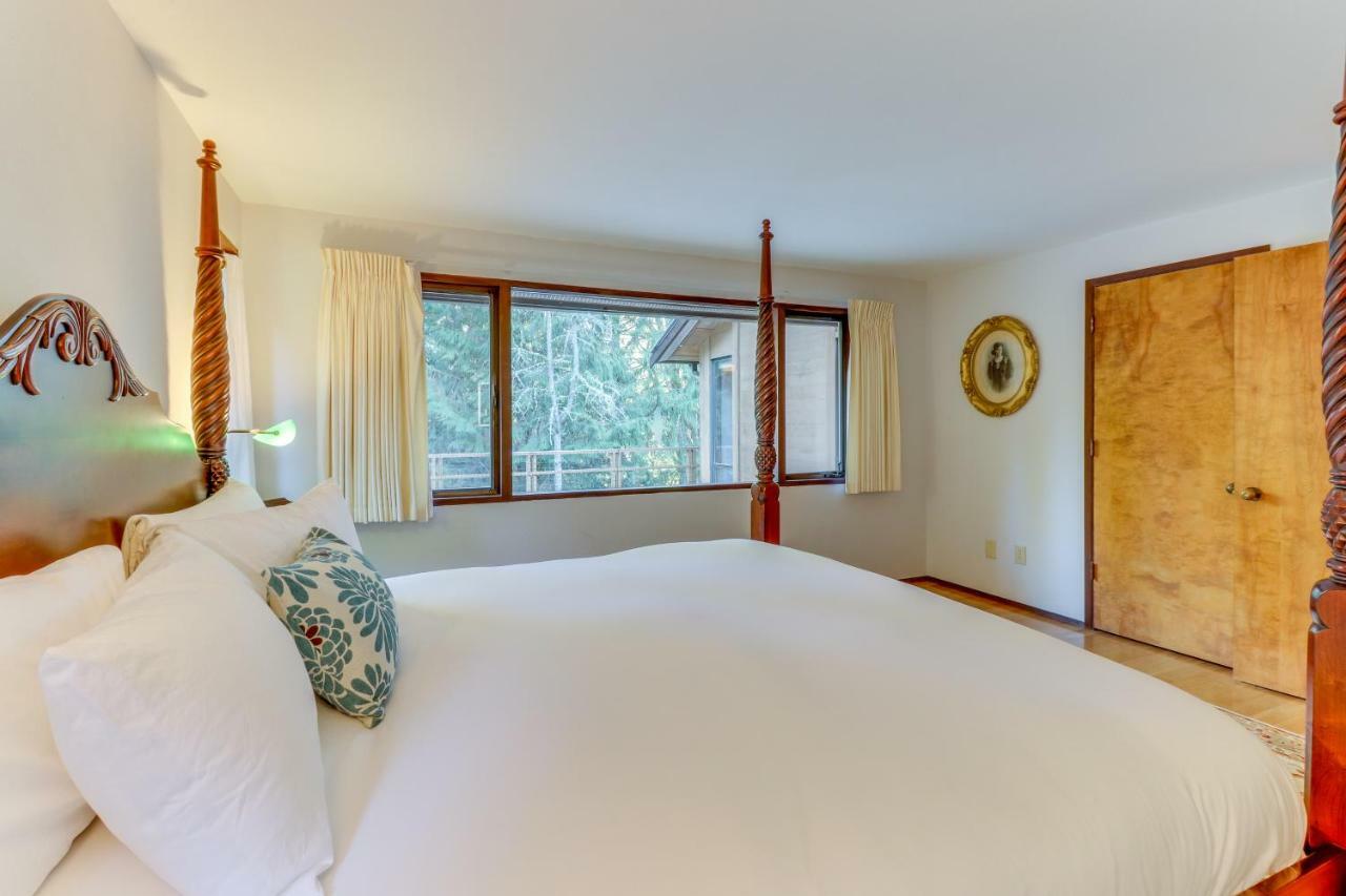 Sleeping Raven Woodland Retreat Villa Port Angeles Exterior photo